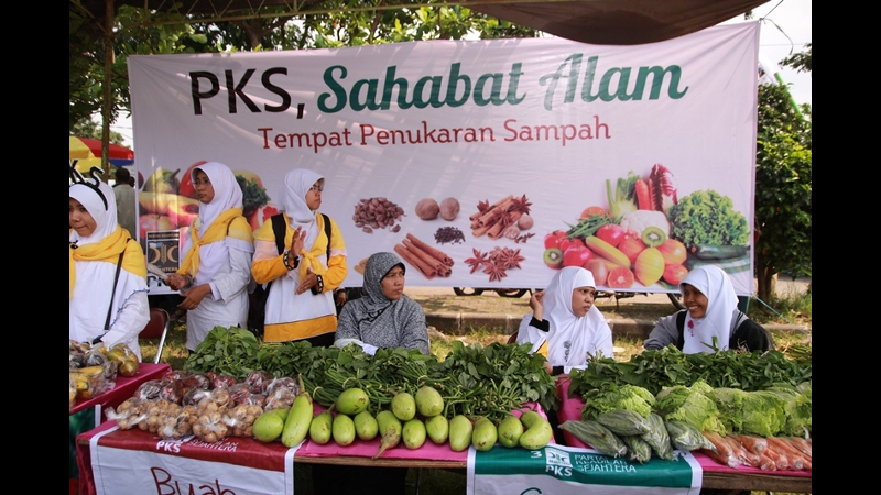 PKS Unik PKS Gelar Kampanye Tukar Sampah dengan Sayur
