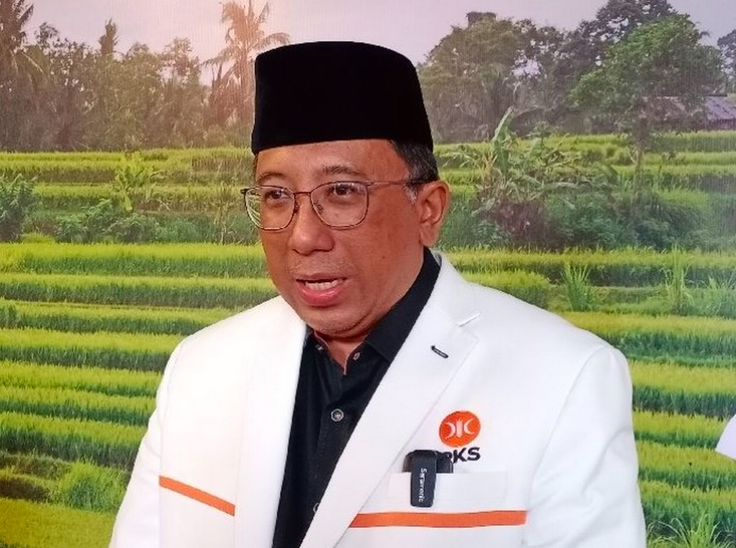 Ketua DPW PKS Jawa Barat Haru Suandharu