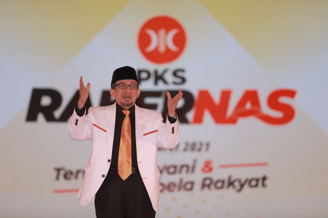 Ketua Majelis Syura PKS Habib Salim Segaf Aljufri menyampaikan arahan di puncak Rakernas PKS, Selasa (16/03/2021). (Juliyanto/PKSFoto)