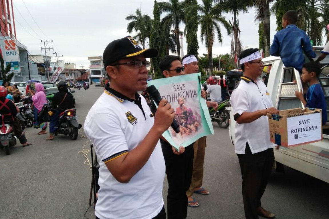 Ketua DPW PKS Kaltara Muh. Nasir dalam aksi solidaritas untuk etnis Rohingya di Nunukan, Kalimantan Utara beberapa waktu lalu. (Humas PKS Kaltara)