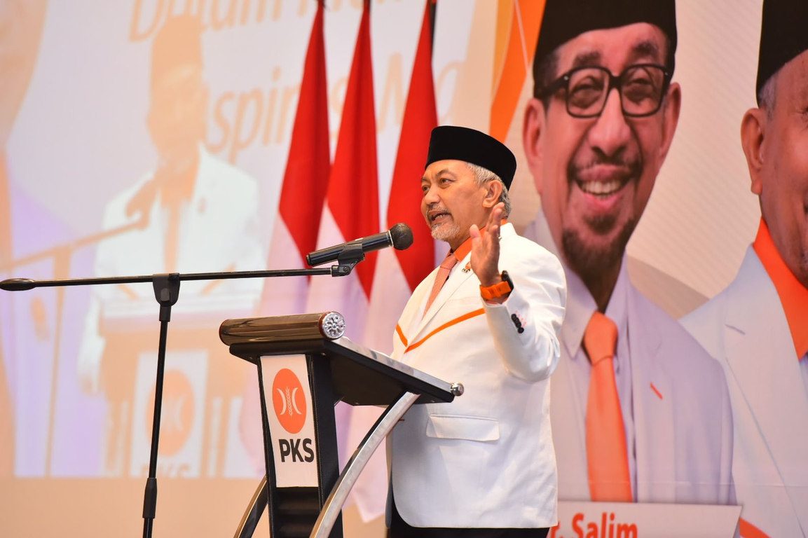 Presiden PKS Ahmad Syaikhu dalam acara Bimtek Anggota Legislatif PKS se-Jatijaya di Surabaya, Kamis (30/3) (M Hilal/PKSFoto)