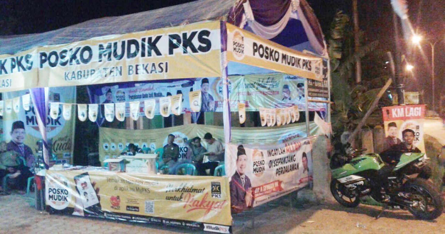 Posko Mudik PKS Bekasi sedang dikunjungi pemudik.