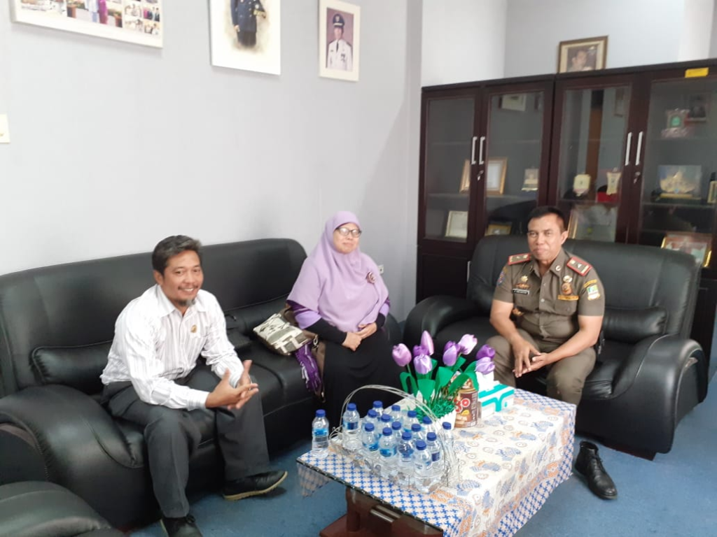 Fraksi PKS yang diwakili oleh Mustaqim dan Ani Rukmini menemui PUPR terkait aduan masyarakat babelan tentang dump truk yang melintasi tak mengenal waktu, senin (23/09)
