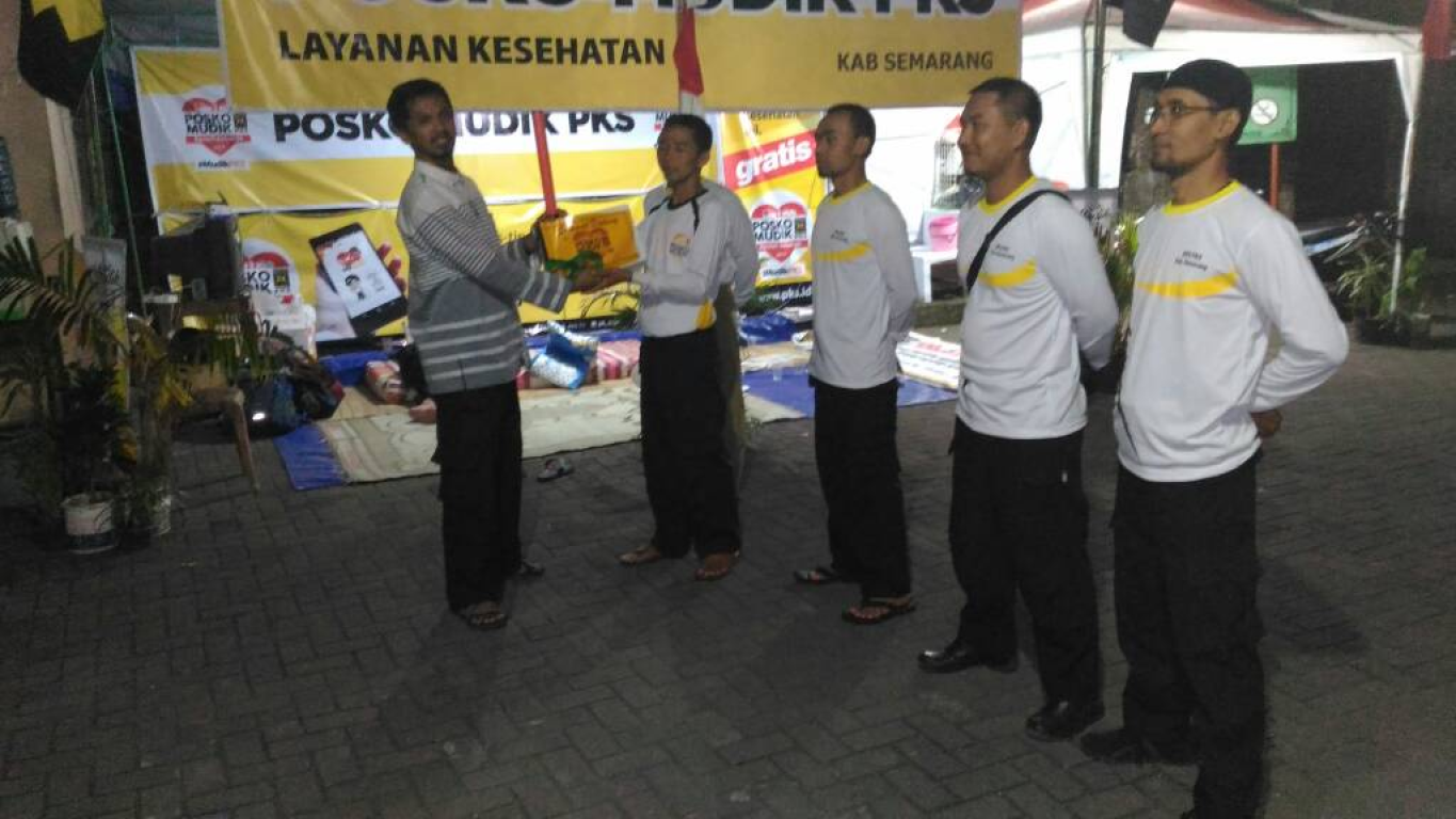 Posko Mudik PKS Semarang