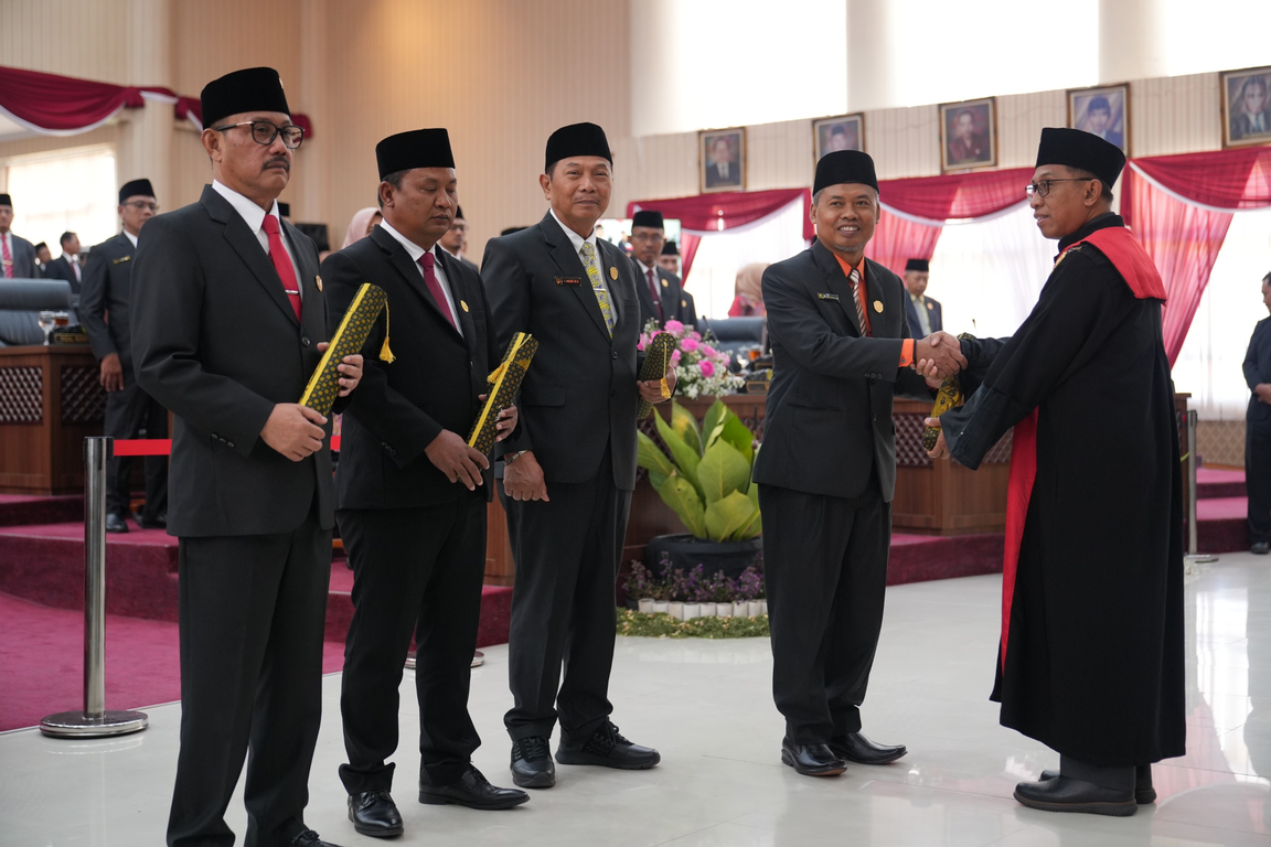 Anggota DPRD Sukoharjo Sigid Budi Raharjo dilantik menjadi Wakil Ketua DPRD Sukoharjo periode 2024-2029.