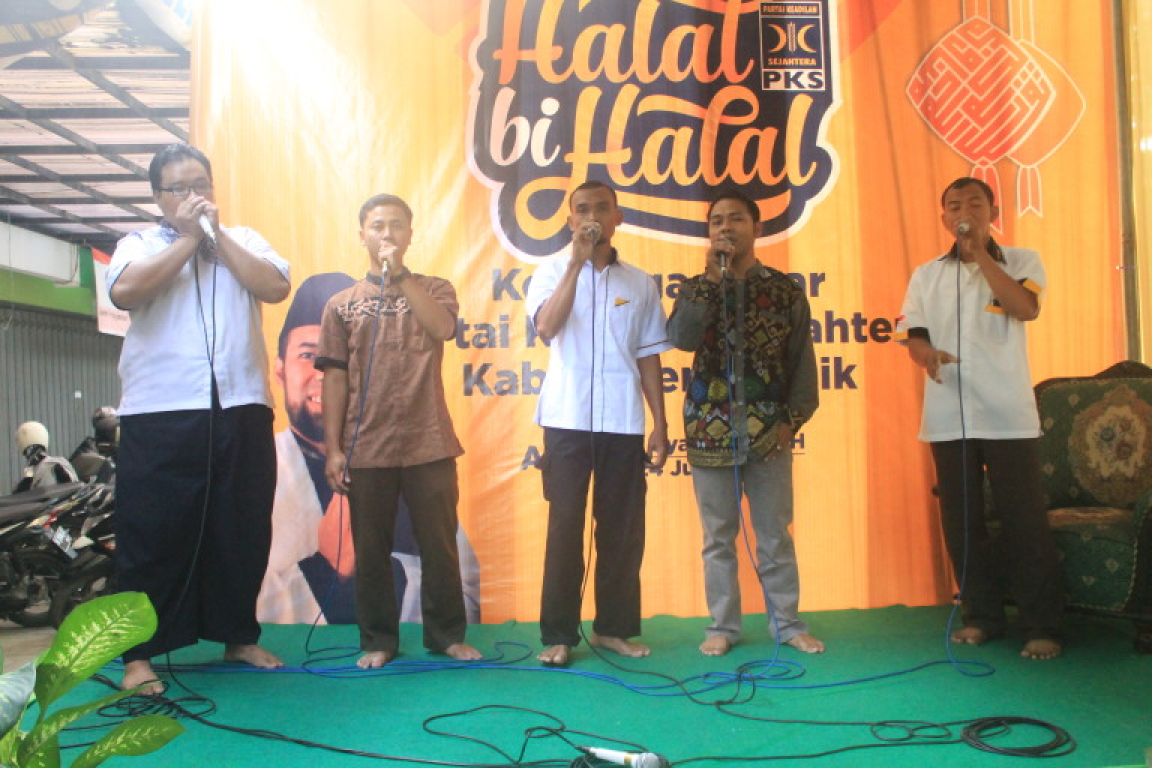 Suasana halal bi halal di PKS Gresik