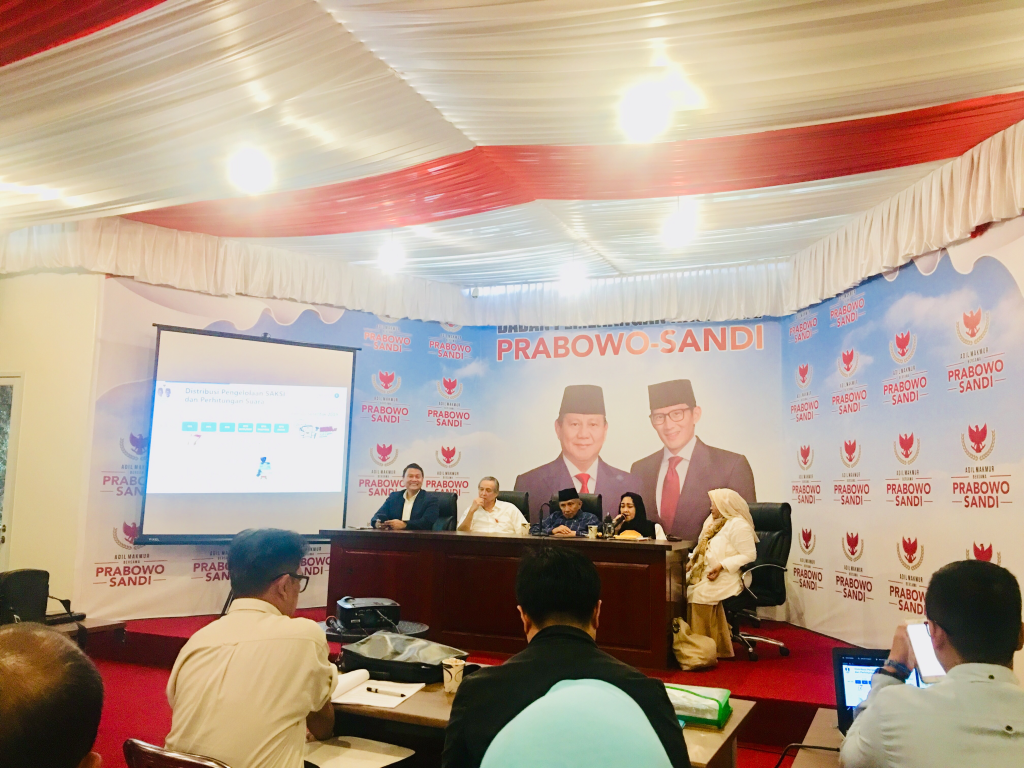 Ketua Bidang Kepemudaan DPP PKS Mardani Ali Sera bersama beberapa tokoh Indonesia dalam agenda Simulasi Proses Pemilihan dam Perhitungan Suara TPS, Kertanegara, Selasa (12/02/2019).