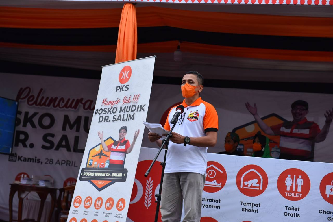 Ketua Pelaksana Program Posko Mudik Dr. Salim, Yoyok Switohandoyo, saat memberikan sambutan di acara Launching Posko Mudik, Kamis (28/04/2022). (Hilal/PKSFoto)