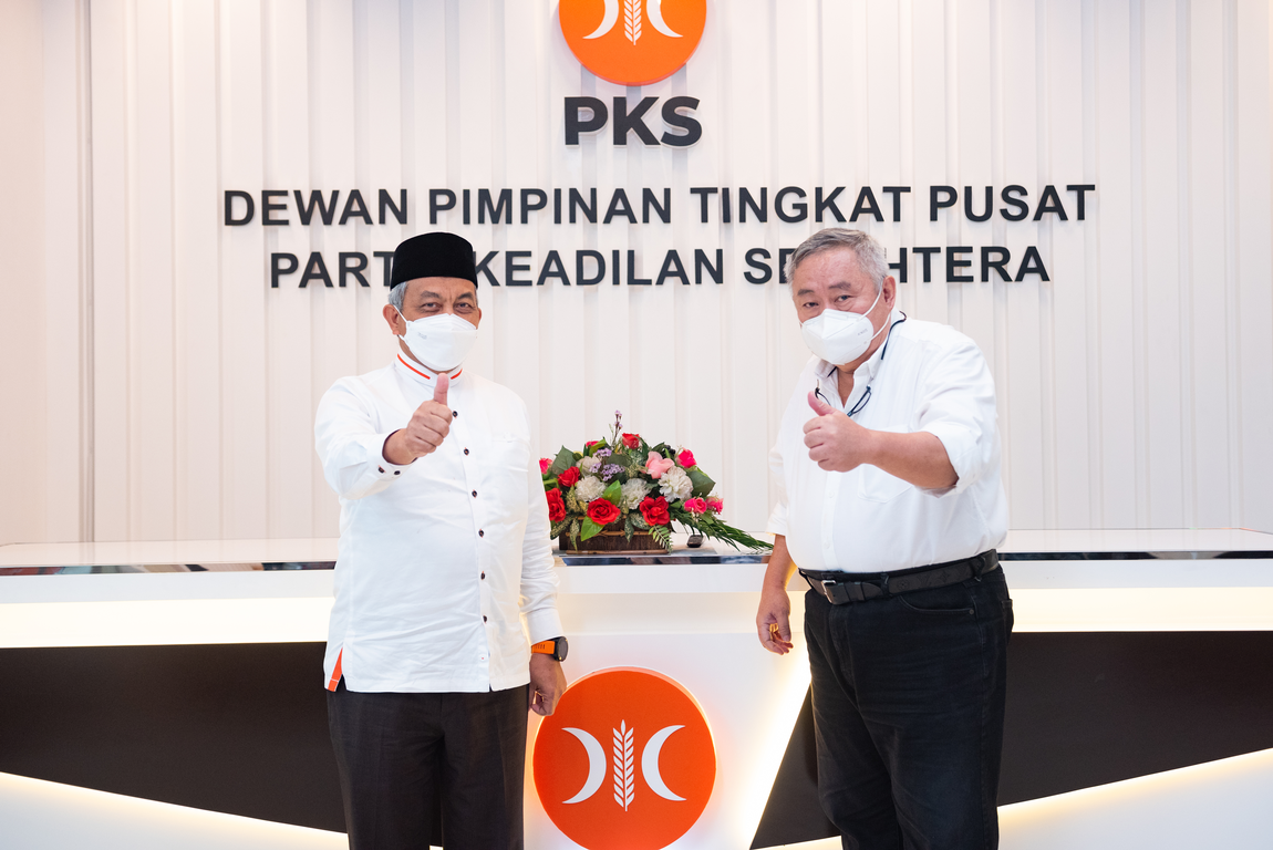 Kunjungan Lieus Sungkharisma ke Kantor DPP PKS, Jumat (18/06/2021). (Hilal/PKSFoto)