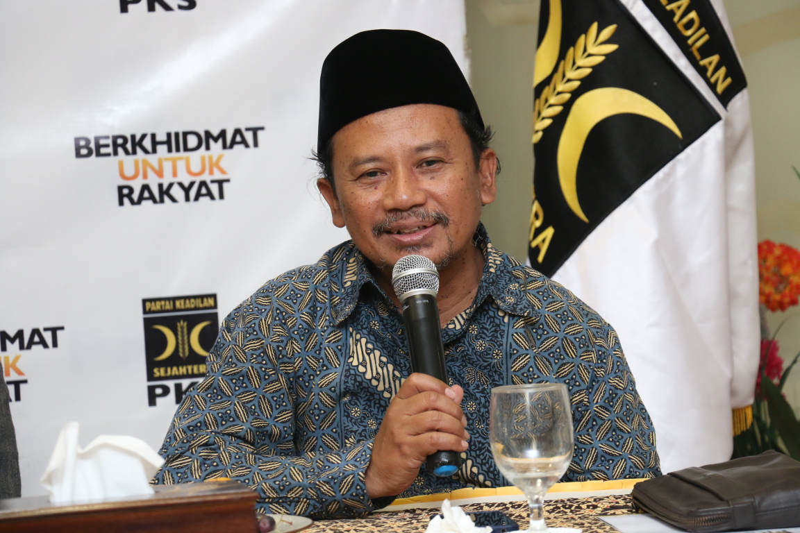 Ketua Bidang Ekonomi, Keuangan, Industri, Teknologi dan Lingkungan Hidup DPP Partai Keadilan Sejahtera (PKS) Memed Sosiawan