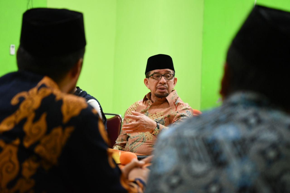 Ketua Majelis Syuro Partai Keadilan Sejahtera Habib Salim Segaf Al Jufri saat bersilaturahim dengan DPD Wahdah Islamiah Mamuju, Sabtu (14/03/2020). (PKSFoto/Hamid)
