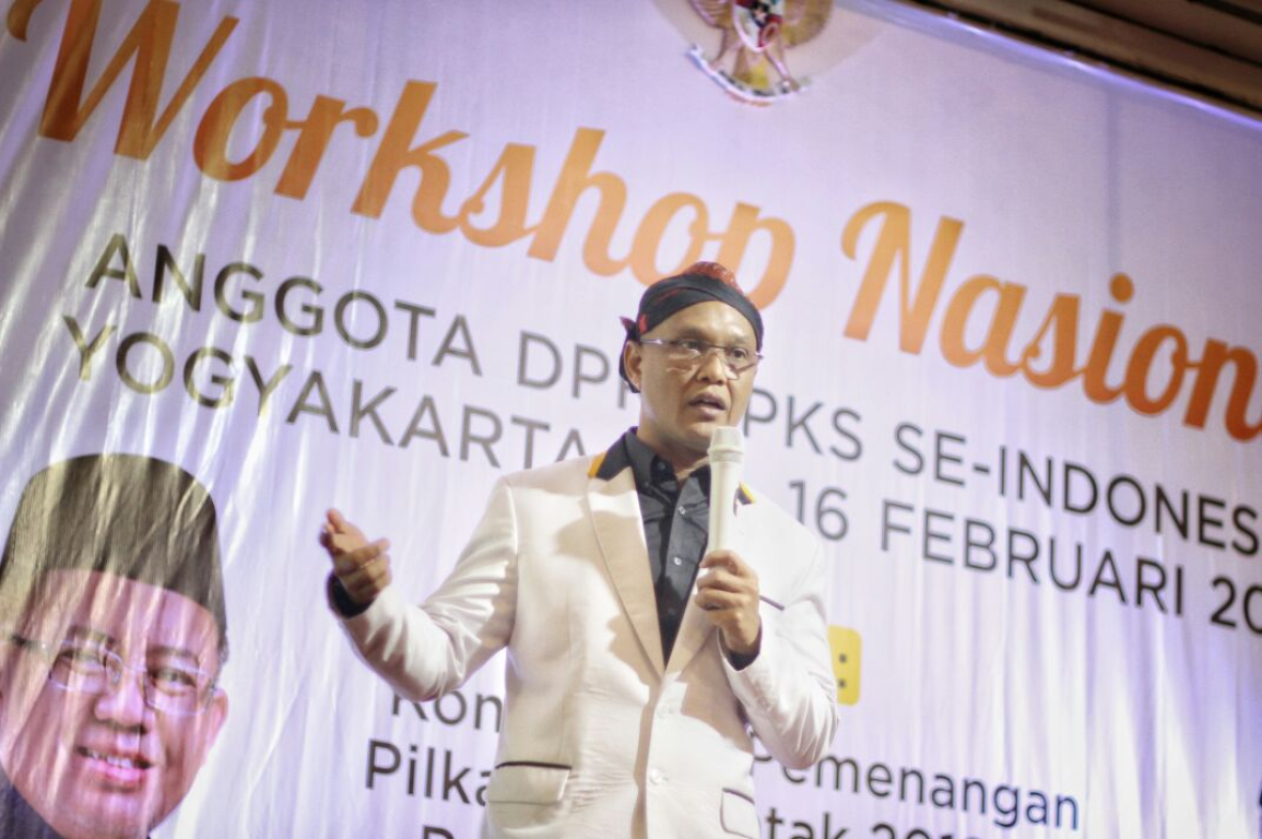 Sekretaris Fraksi DPR RI Sukamta dalam Pleno Istimewa Fraksi PKS di Yogyakarta (dok Humas PKS DIY)
