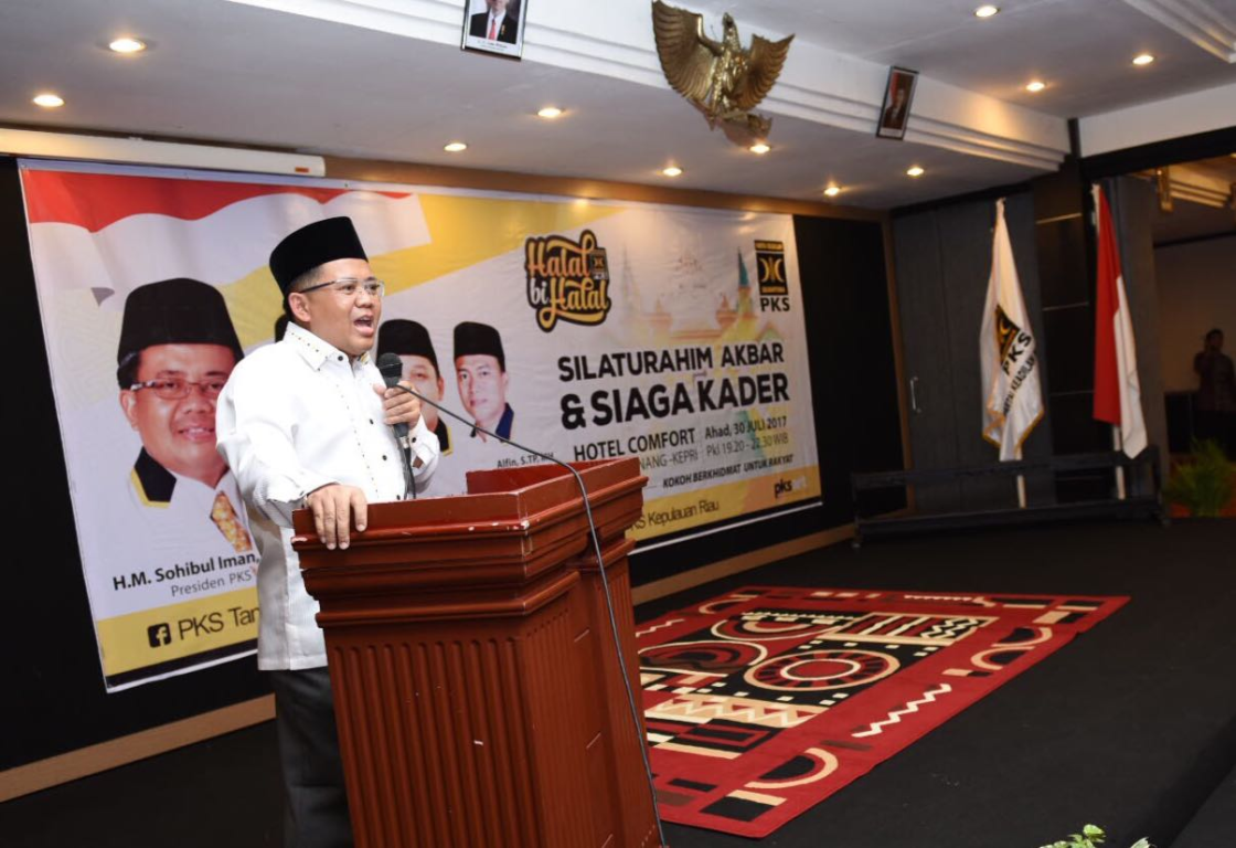 Presiden PKS Mohamad Sohibul Iman di acara Silaturahim Akbar dan Siaga Kader Kepulauan Riau di Kota Tanjungpinang, Ahad (30/7) malam. (PKS Foto)