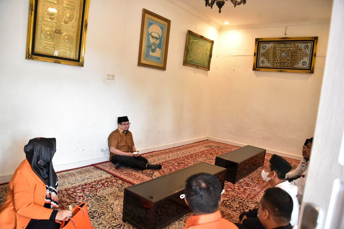 Kedatangan Ketua Majelis Syura PKS Dr. Salim Segaf Al-Jufri ke Palu, Rabu (11/05/2022). (Donny/PKSFoto)