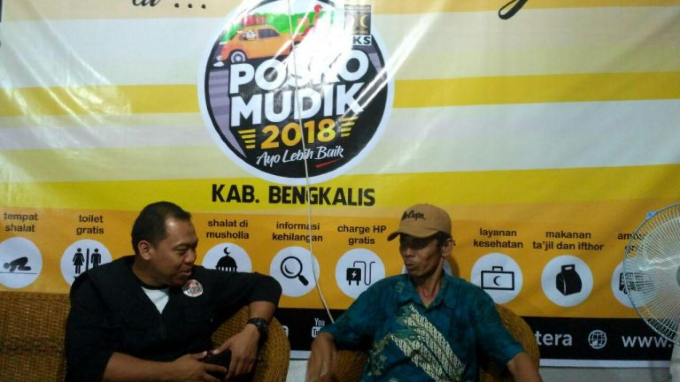 Ketua Bidang Humas dan Media DPD PKS Kabupaten Bengkalis, Eko Wahyudi (kiri) dan Usman (kanan)