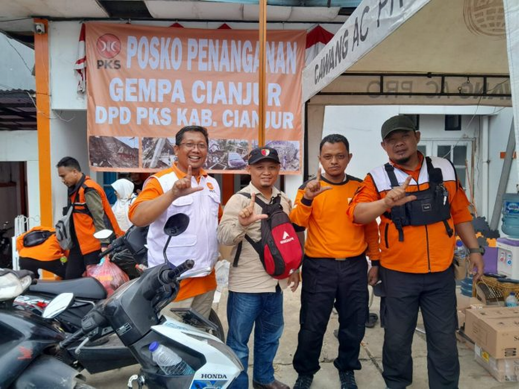 PKS Lampung Utara Kirim Relawan ke Cianjur