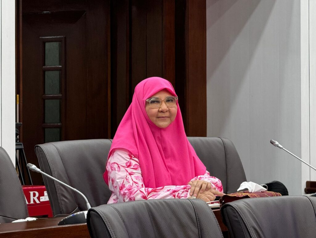 Anggota DPR RI dari PKS asal Sumatera Barat (Sumbar) Nevi Zuairina.