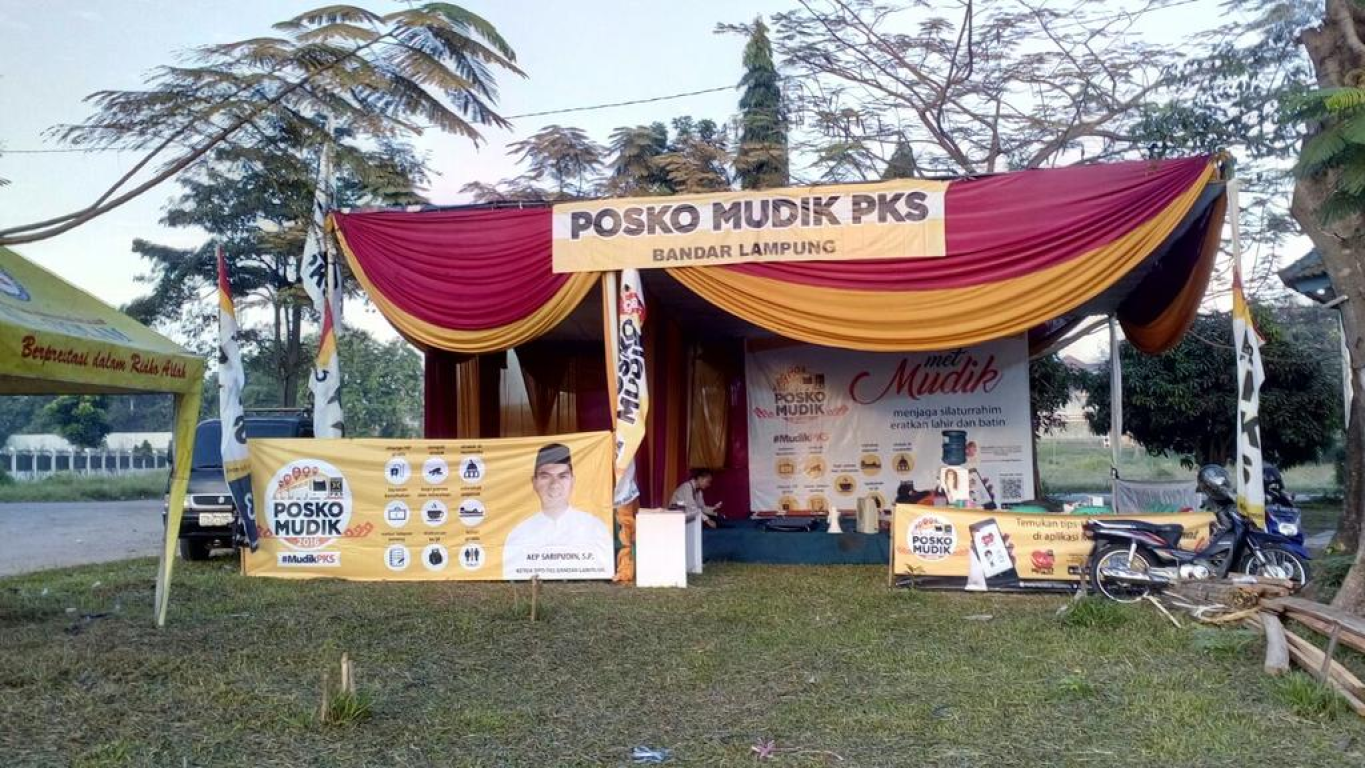 Posko Mudik PKS di Bandar Lampung