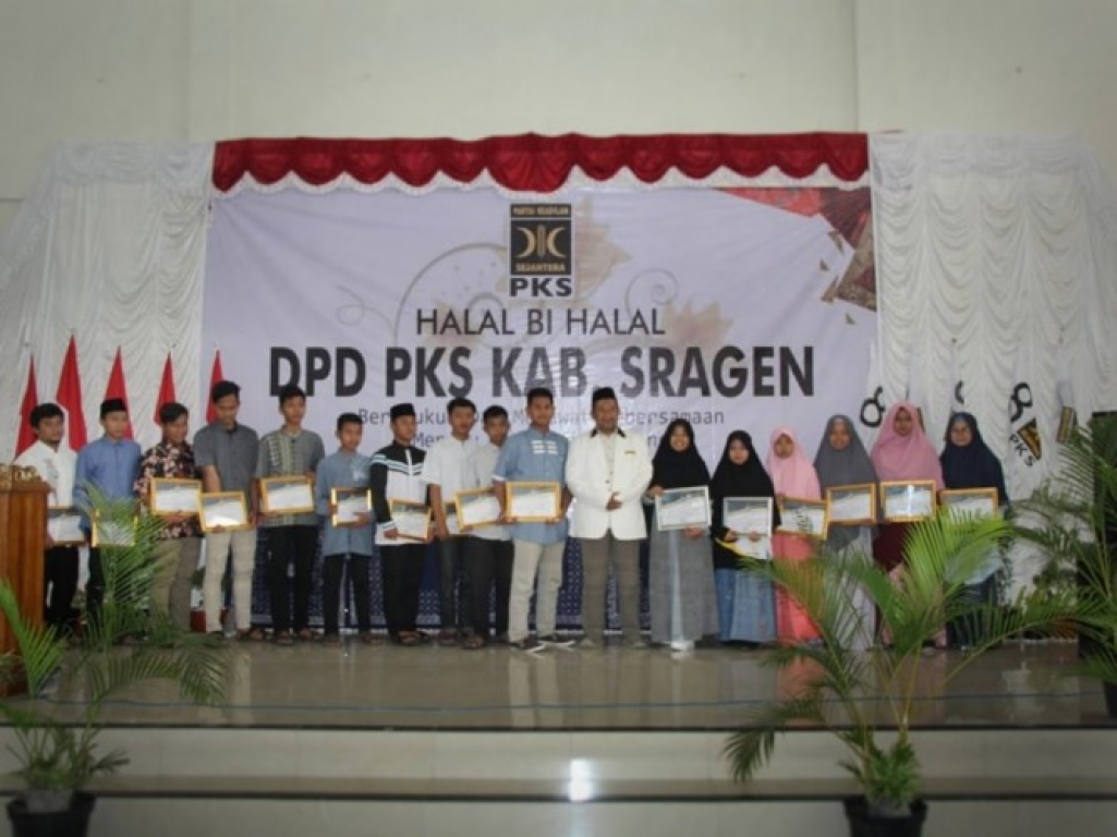 Anak kader PKS Sragen raih predikat hafidz Qur'an. (Foto: Humas PKS Sragen)