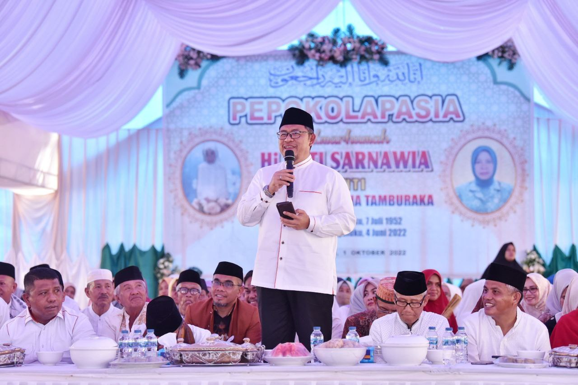 Wakil Ketua Majelis Syura PKS Ahmad Heryawan atau biasa disapa Kang Aher menghadiri Pepokolapasia atau Do'a dan Tahlil 100 hari Almarhummah Hj. Siti Sarnawia di Punggaluku, Konawe Selatan, Sulawesi 2