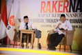 Ketua MPP PKS Dr. H. Mulyanto, M. Eng (kanan) dengan pemantik Ketua Komisi SDM, Organisasi, dan Kewilayahan MPP PKS Dr. H. Hermanto, SE., di Jakarta, Senin, (10/11/2025).