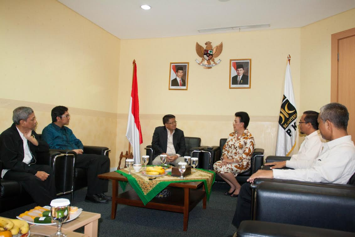 Pimpinan dan Anggota DPD RI berkunjung ke DPP PKS