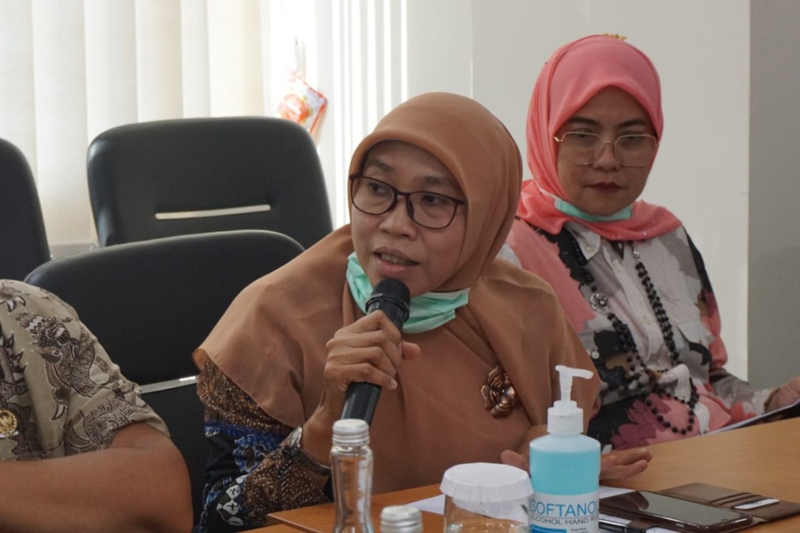 Anggota Komisi IX Fraksi Partai Keadilan Sejahtera DPR RI Netty Prasetyani saat inspeksi ke RSPI Sulianti Suroso, Jakarta Utara, Rabu (29/01/2020)
