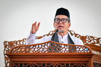 FOTO : Presiden PKS AMY Menjadi Khatib Jumat di Universitas Tazkia