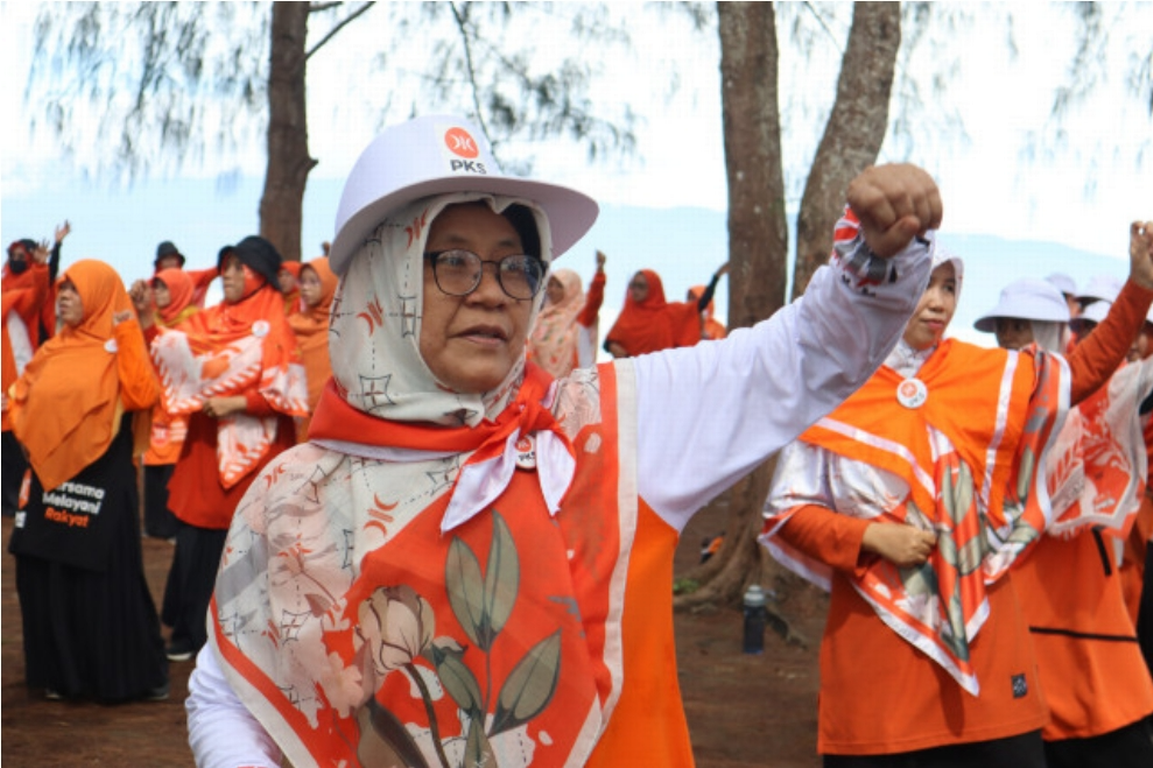 Ketua Bidang Kaderisasi PKS Papua Whenty Suliastiningati