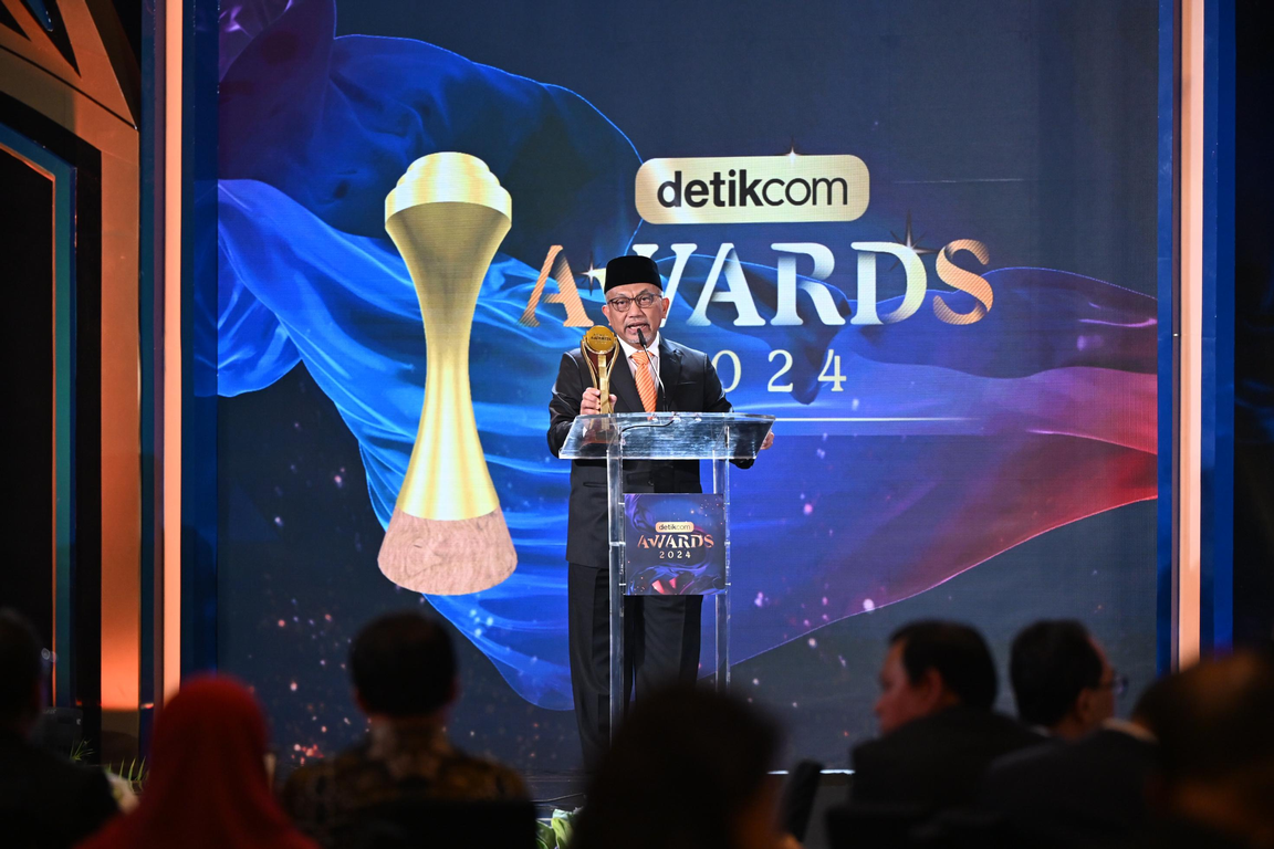 Calon Gubernur Jawa Barat yang juga Presiden PKS non aktif Ahmad Syaikhu, baru saja menerima penghargaan detikcom Awards dalam kategori Tokoh Pendorong Demokrasi Berintegritas