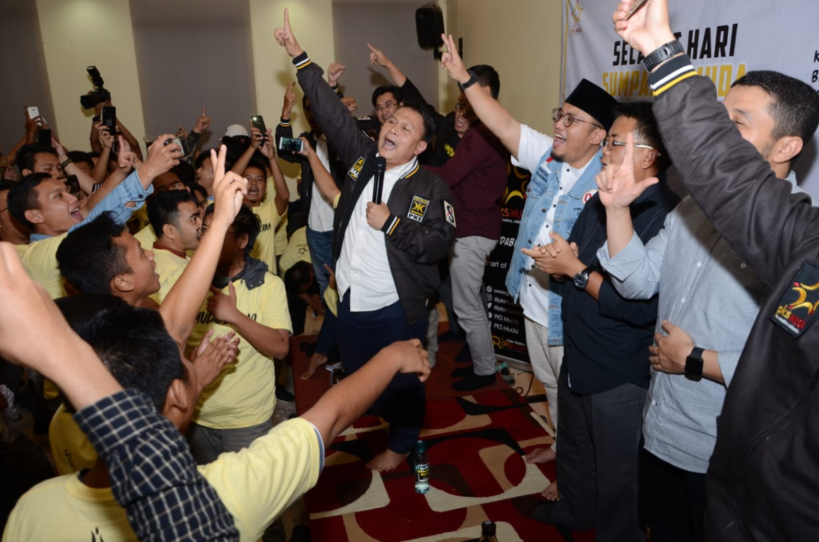 Ketua DPP PKS Bidang Kepemudaan Mardani Ali Sera dalam Miad I PKS Muda sekaligus memperingati Hari Sumpah Pemuda di kantor DPP PKS, Jakarta, Ahad (29/10) (Donny/PKSFoto)