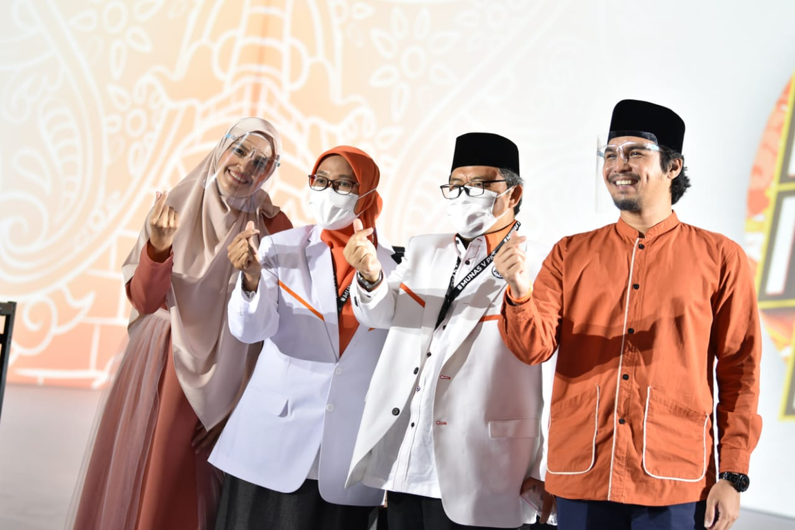 Wakil Ketua Majelis Syura PKS Ahmad Heryawan dalam Munas V PKS di Bandung (PKSFoto)