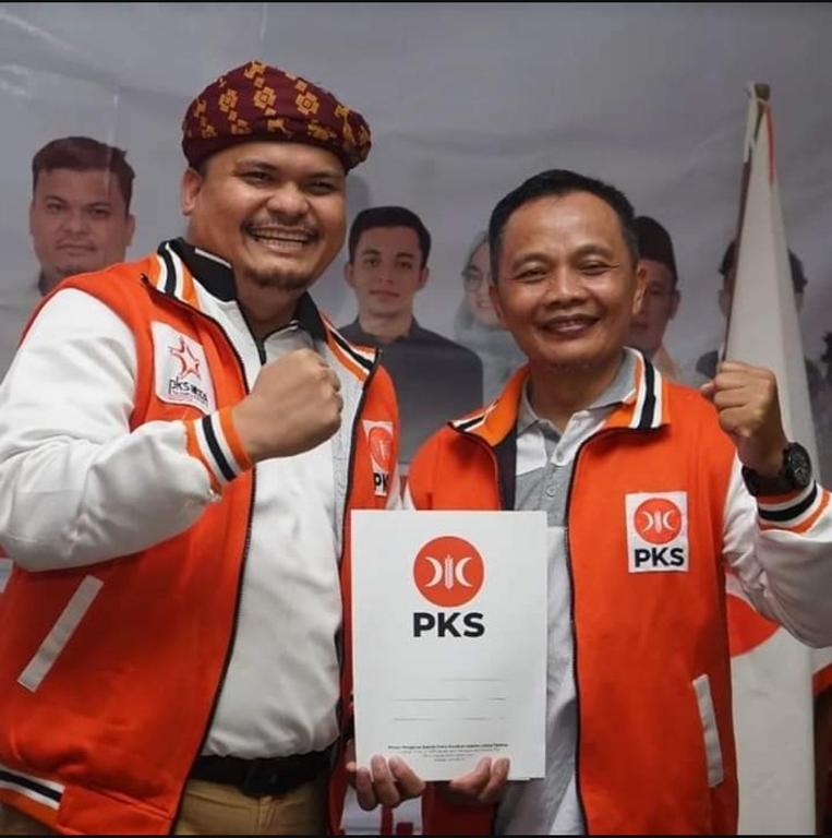 Ketua PKS Muda Adyansa bersama Ketua DPD PKS Tarakan Darmanto. (Fokus Borneo)