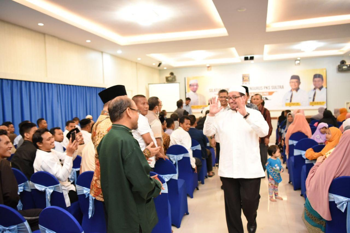 Ketua Majelis Syuro PKS Habib Salim Segaf Al Jufri saat bersilaturahim ke PKS Sulawesi Tenggara, Sabtu (14/03/2020). (PKSFoto/Hamid)