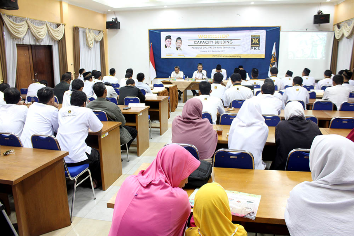 Training Center PKS Kota Semarang menghadapi Pilgub Jawa Tengah di Kopeng, Sabtu (9/9) hingga Ahad (10/9). (Humas PKS Kota Semarang)