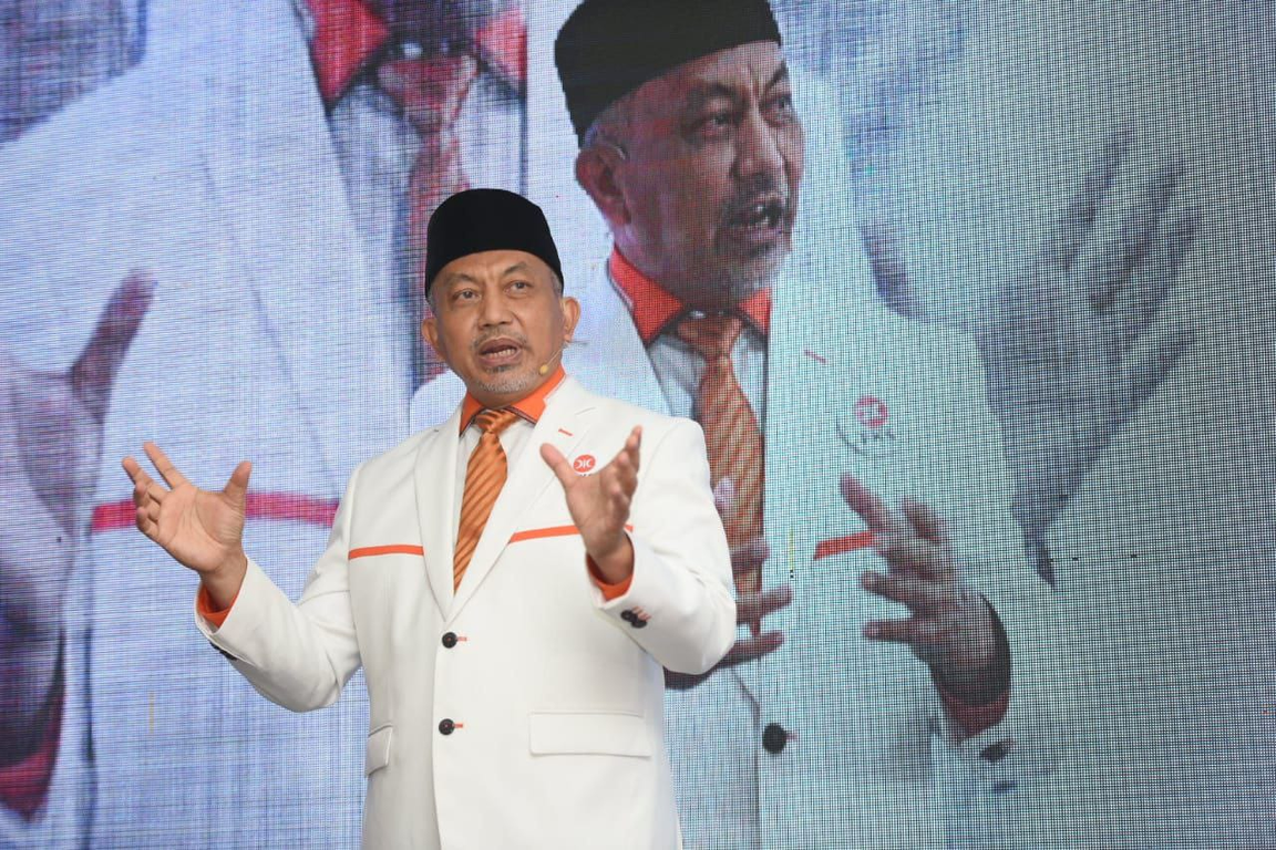 Presiden PKS Ahmad Syaikhu memberikan pidato politik dalam Musyawarah Wilayah se-Indonesia secara virtual di kantor DPP PKS Jakata, Ahad (27/12/2020) (M Hilal/PKSFoto)
