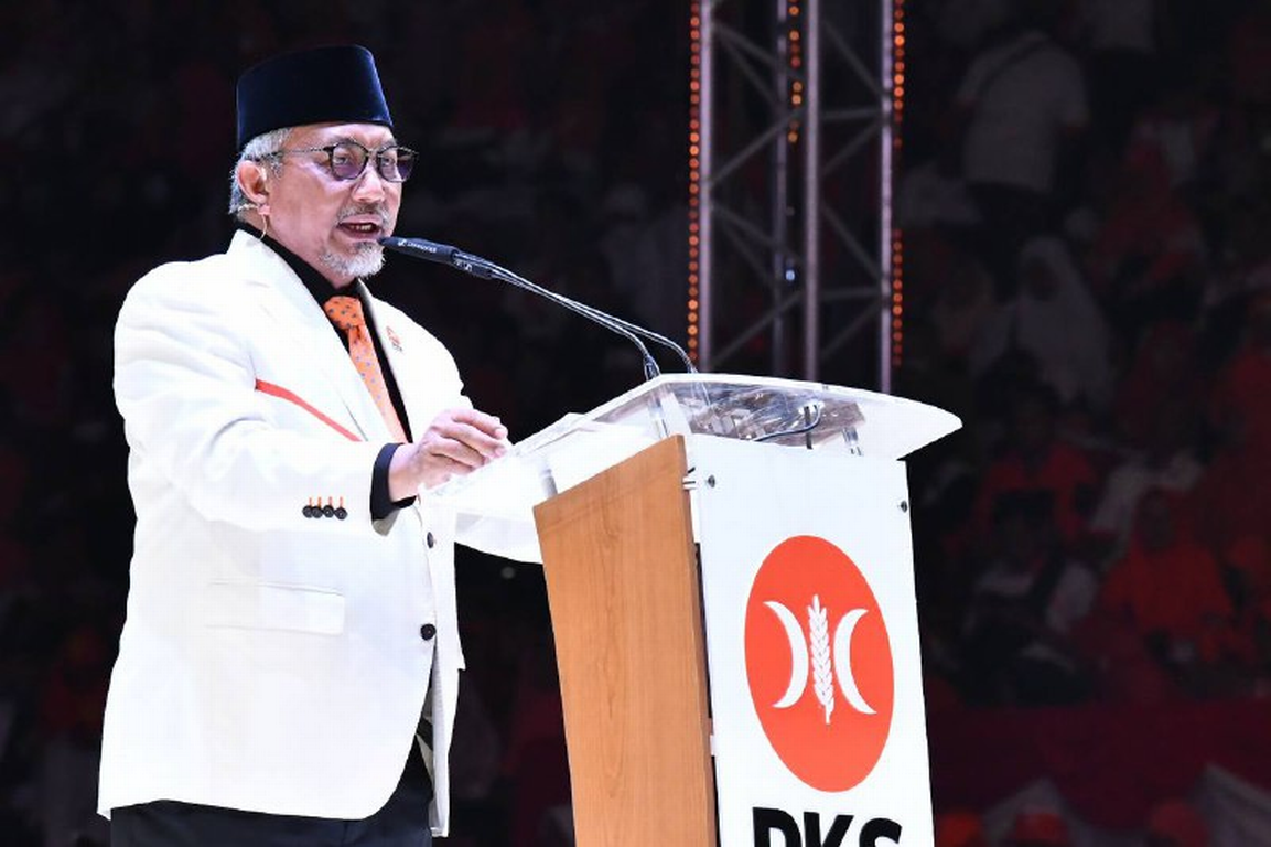 Presiden PKS Ahmad Syaikhu memberikan Pidato dalam Puncak Milad 21 PKS di Istora, Senayan, Jakarta, Sabtu (20/5) (PKSFoto)