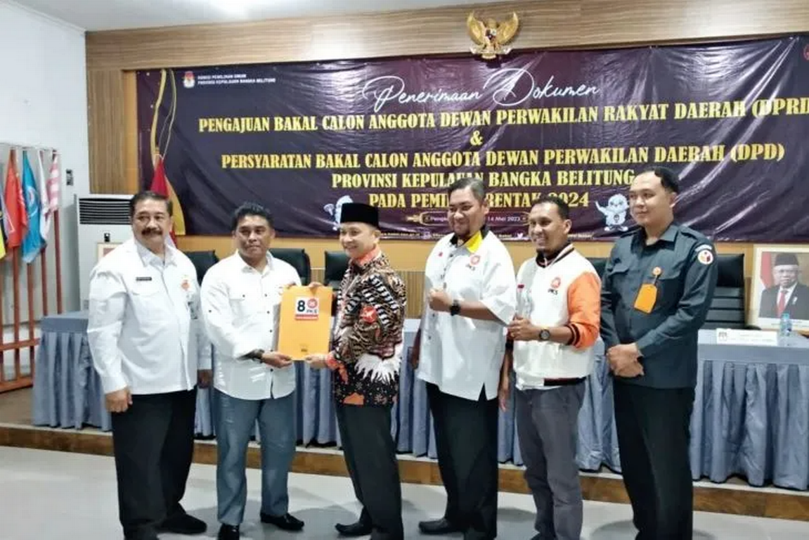 Partai keadilan Sejahtera Provinsi Kepulauan Bangka Belitung pada hari ini Senin 8 Mei 2023 mendaftarkan caleg provinsi ke KPUD Provinsi Kepulauan Bangka Belitung. (ANTARA/ Try M Hardi)