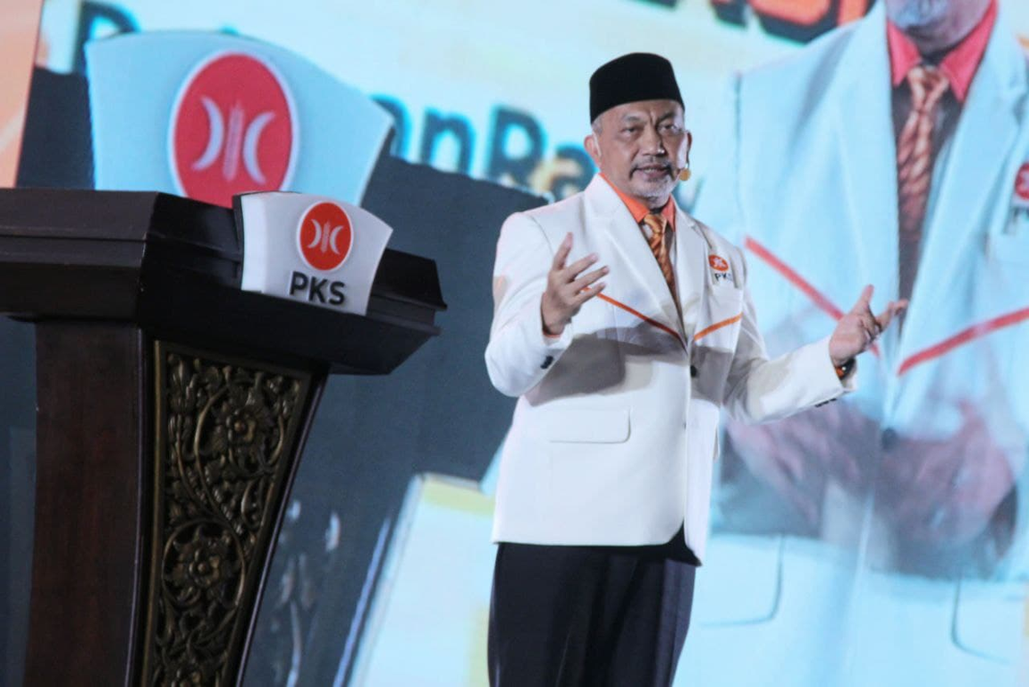 Presiden PKS Ahmad Syaikhu dalam pidato penutupan Rakernas 2022, Rabu (02/02/2022). (Sopian/PKSFoto)