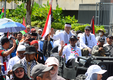 Wakil Ketua Majelis Syura PKS sekaligus Wakil Ketua MPR RI, Hidayat Nur Wahid, Wakil Ketua Majelis Syura PKS, Mohamad Sohibul Iman dan Ketua Majelis Pertimbangan Pusat PKS, Suswono, Long March bersama peserta aksi simpatik
