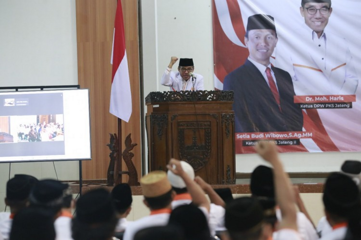 Ketua DPW PKS Jawa Tengah Muh. Haris dalam Pelantingan Ketua DPRa se Kabupaten Kudus dan Jepara