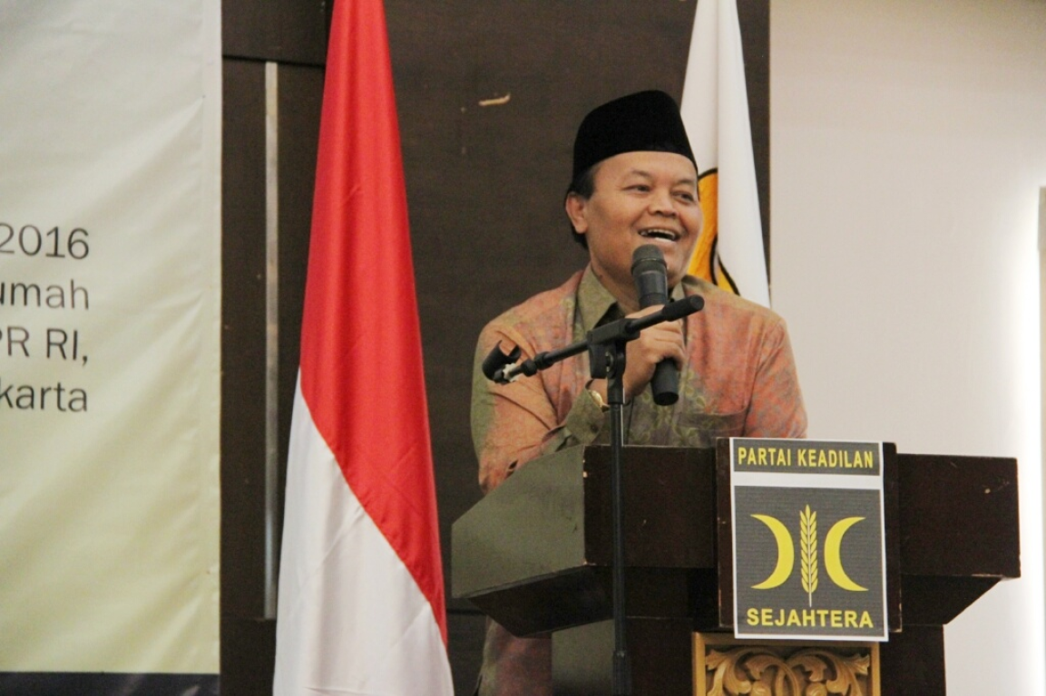 Wakil Ketua MPR RI dari Fraksi PKS Hidayat Nur Wahid