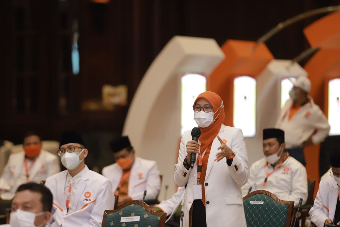 Ketua Bidang Kesejahteraan Sosial DPP PKS Netty Prasetyani saat mengikuti Puncak Acara Rakernas PKS, Rabu (18/03/2021). (Juliyanto/PKSFoto)