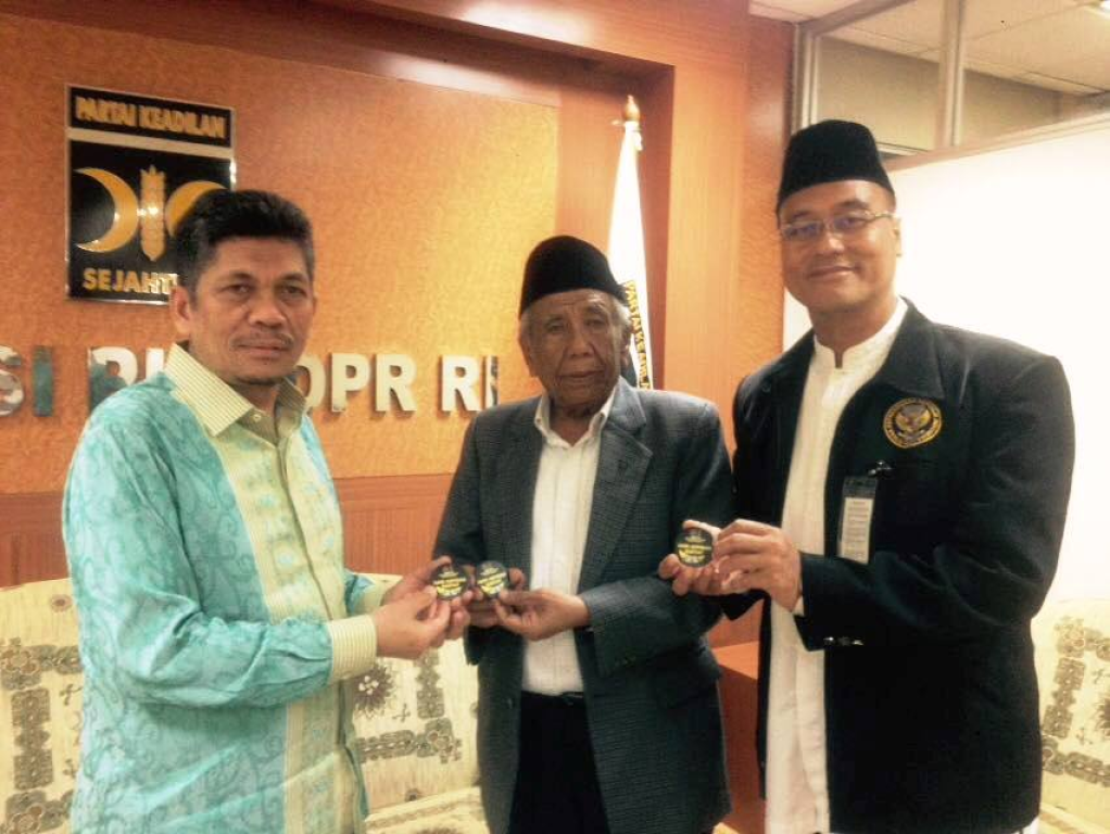 Fraksi PKS DPR RI melakukan advokasi atas kasus badan hukum yang melibatkan Ponpes Raudlatul Hasanah, Sumatera Utara, Selasa (7/6).