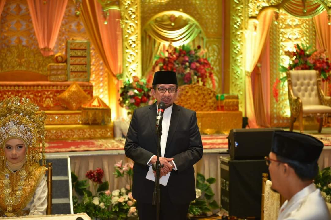 Ketua Majelis Syura PKS Dr. Salim Memberikan Nasihat Pernikahan