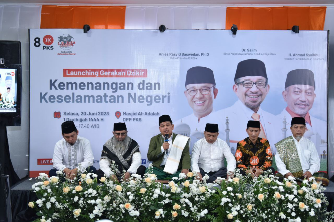 Suasana pembacaan Dzikir Kemenangan dan Keselamatan Negeri di Masjid Al-'Adalah, Kantor DPTP PKS,, Jakarta. (PKSFoto/Fathur)