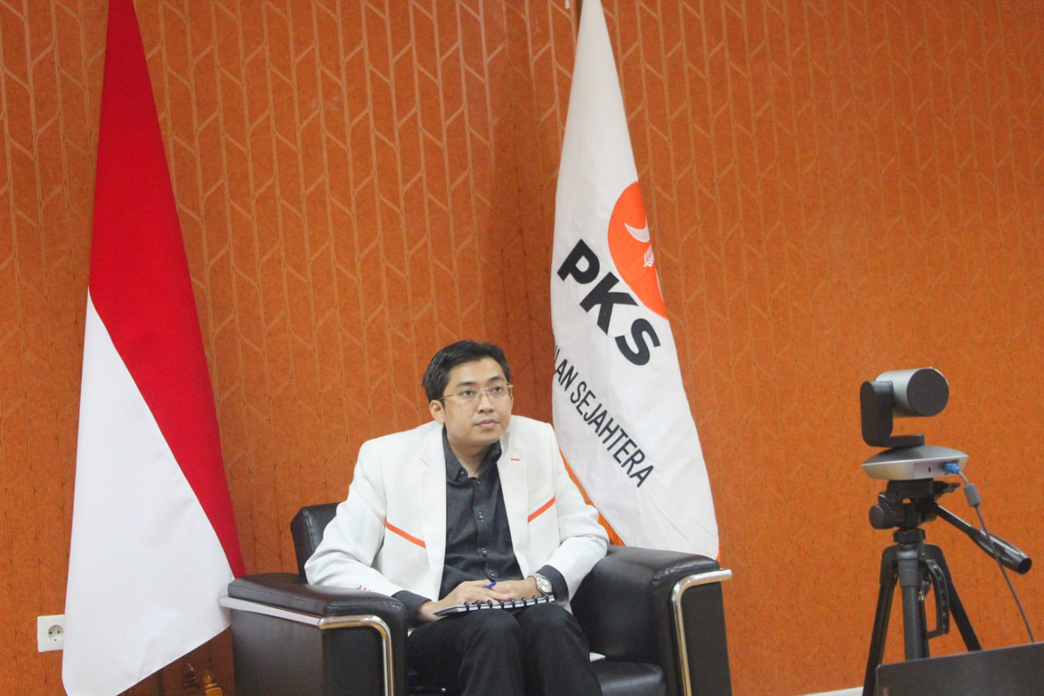 Wasekjen DPP PKS, Ahmad Fathul Bari menghadiri acara Monitoring dan Evaluasi Keterbukaan Badan Publik Tahun 2021 yang diselenggarakan oleh Komisi Informasi Pusat Republik Indonesia
