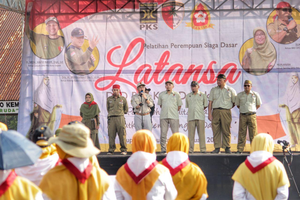 Presiden Partai Keadilan Sejahtera Mohamad Sohibul Iman saat memberikan arahan di acara Latansa Depok, Ahad (16/02/2020). (Donny/PKSFoto)