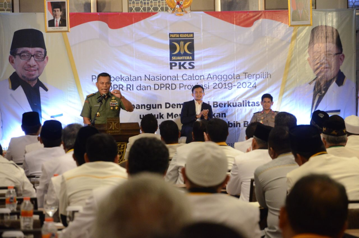 Kepala Staf Umum (Kasum) Mabes TNI Letjen TNI, Joni Supriyanto di acara Pembekalan Nasional Caleg PKS terpilih, Selasa (06/08/2019) di Jakarta Kota (PKSFoto)