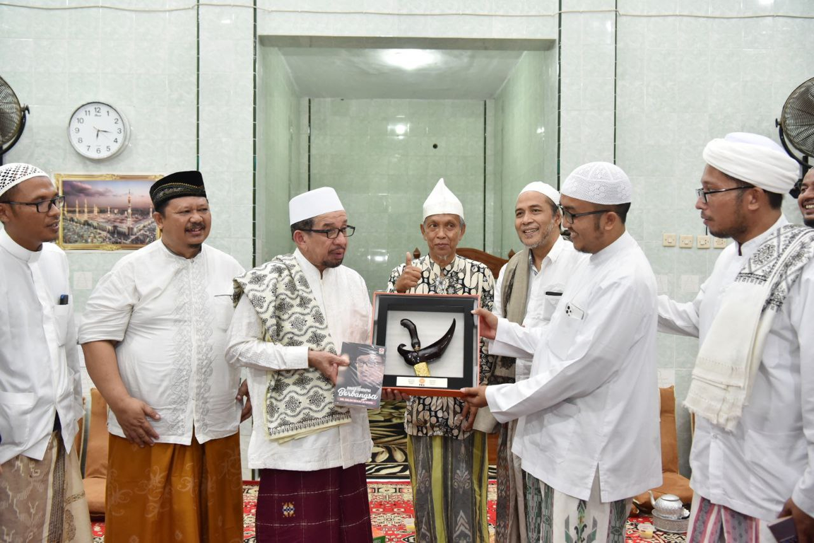 Ketua Majelis Syura PKS Dr Salim menggelar silaturahim dengan tokoh ulama di Pamekasan, Madura (Donny/PKSFoto)